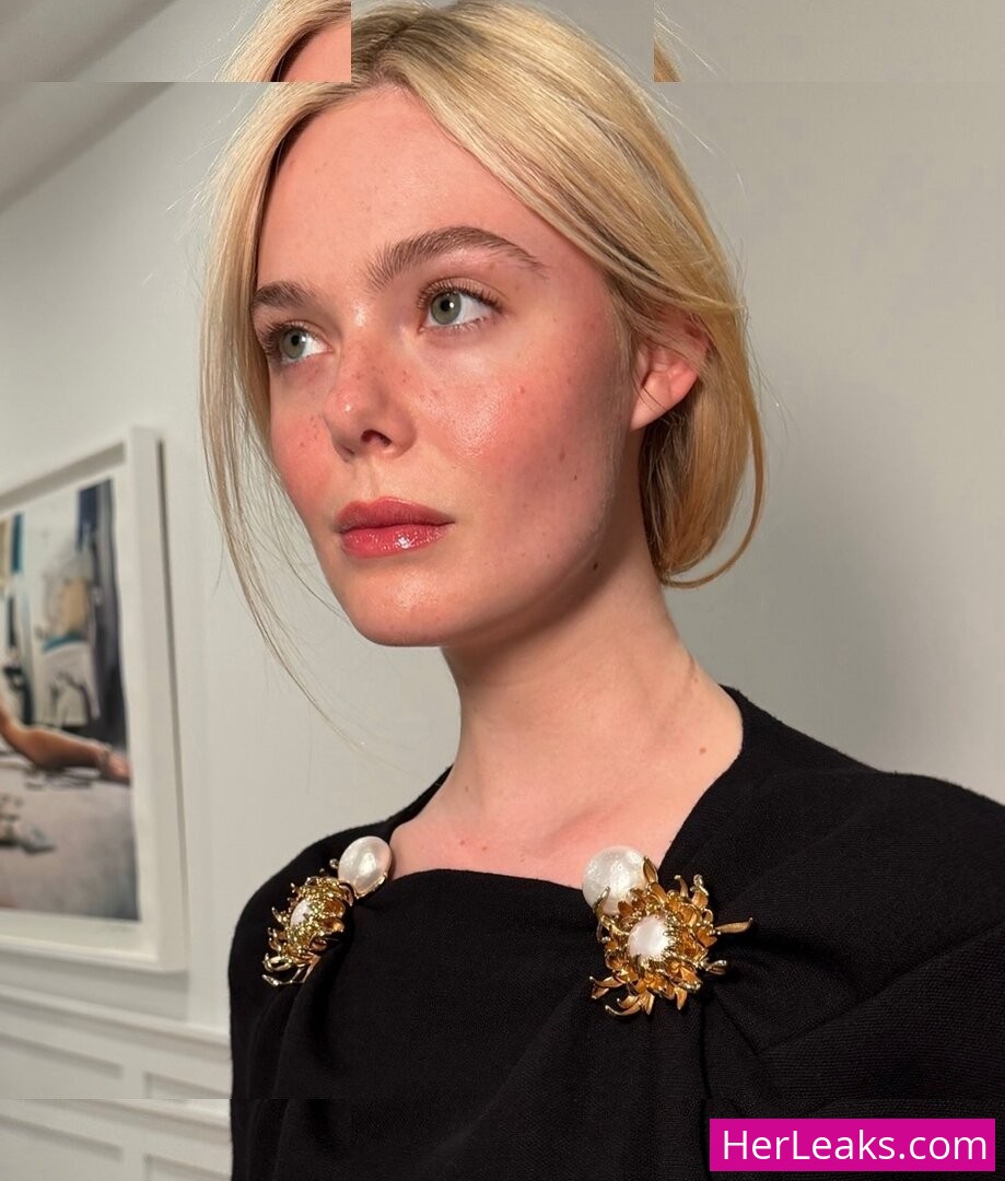 Elle Fanning - Image 144