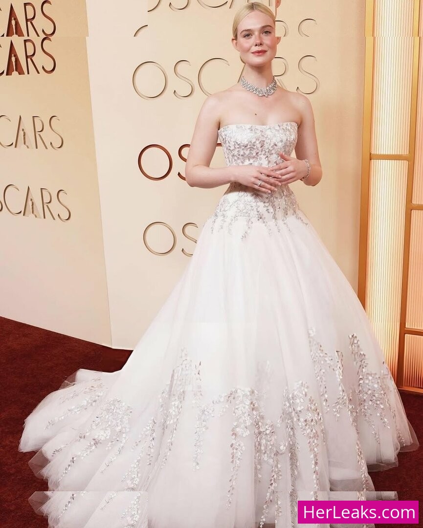 Elle Fanning - Image 130