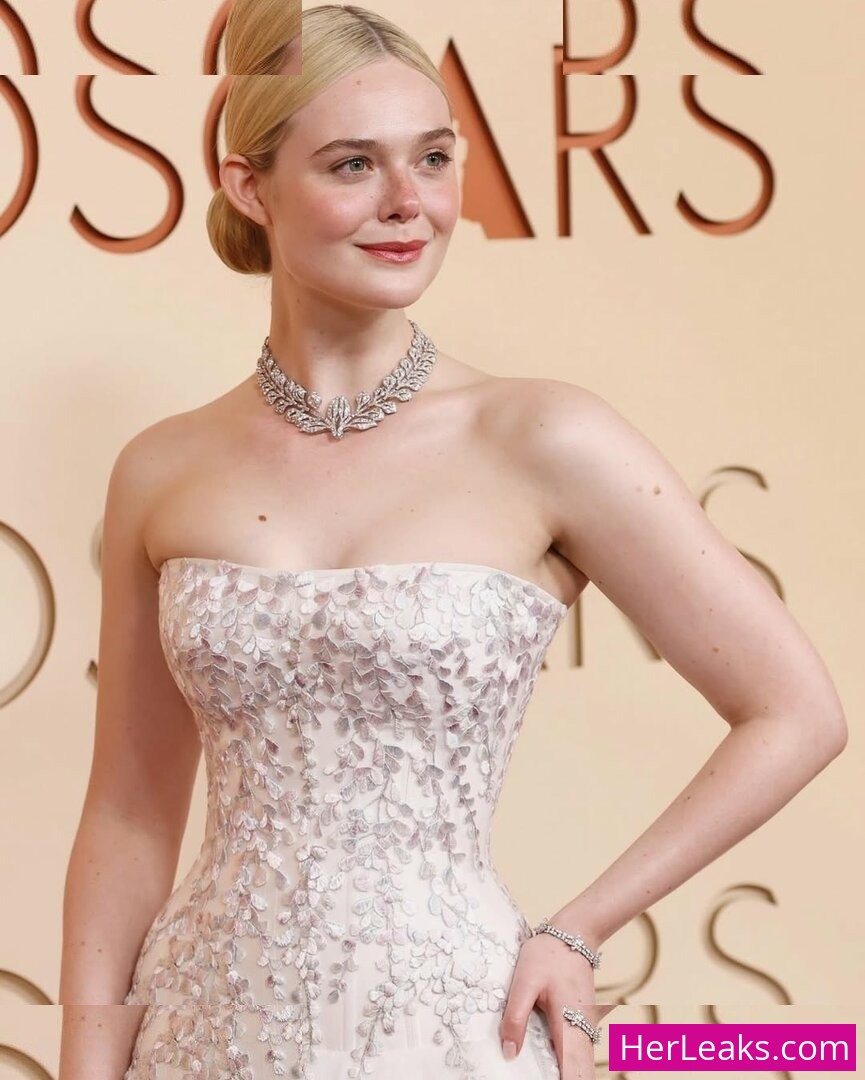 Elle Fanning - Image 129
