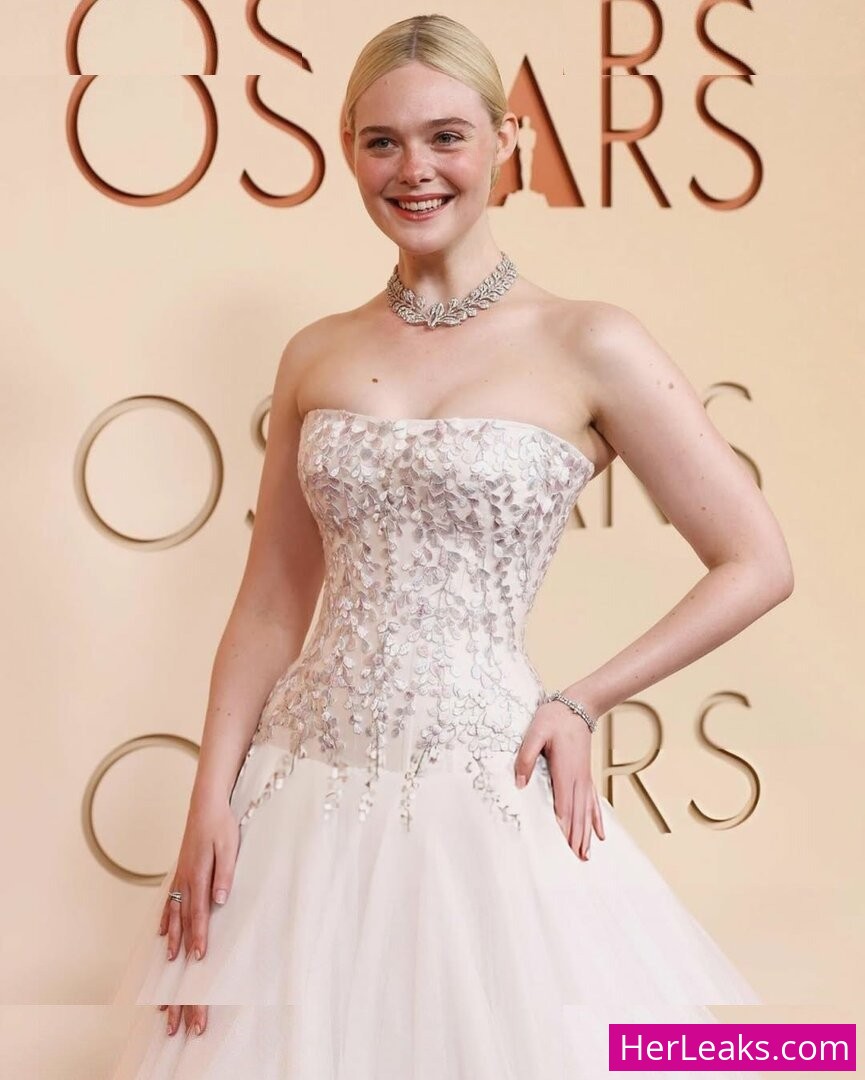 Elle Fanning - Image 127