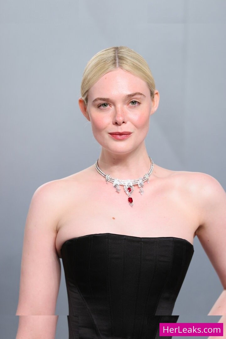 Elle Fanning - Image 109