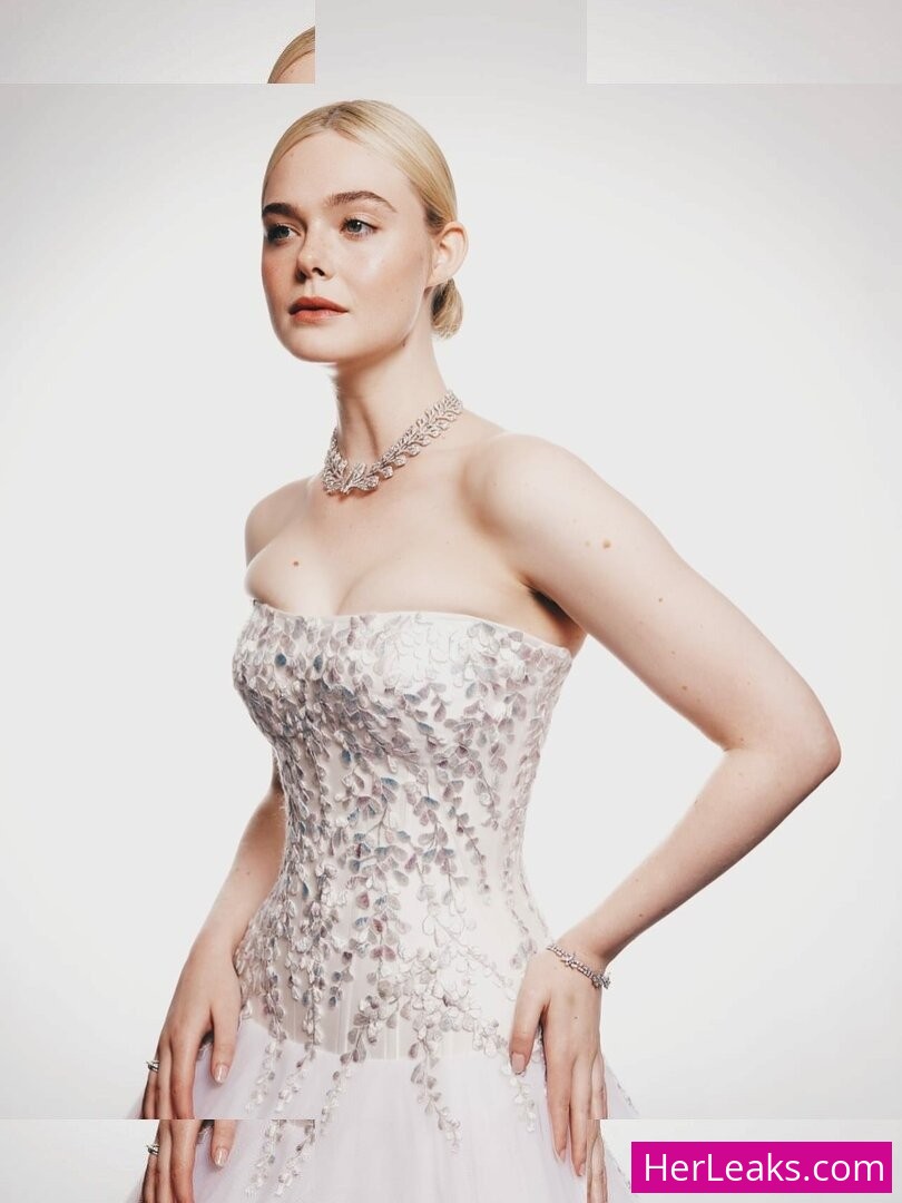 Elle Fanning - Image 90