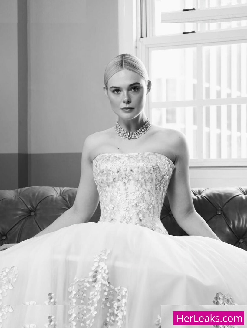 Elle Fanning - Image 72