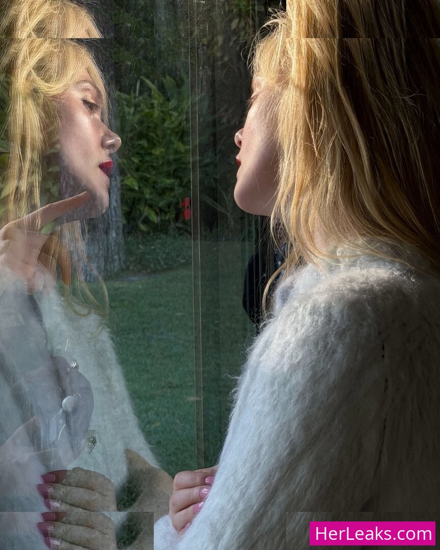 Elle Fanning - Image 57