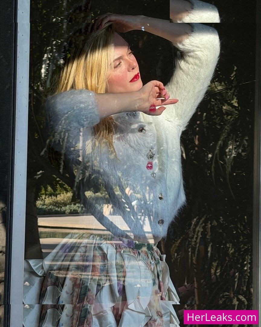 Elle Fanning - Image 55