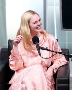 Elle Fanning - Image 31