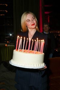 Elle Fanning - Image 26