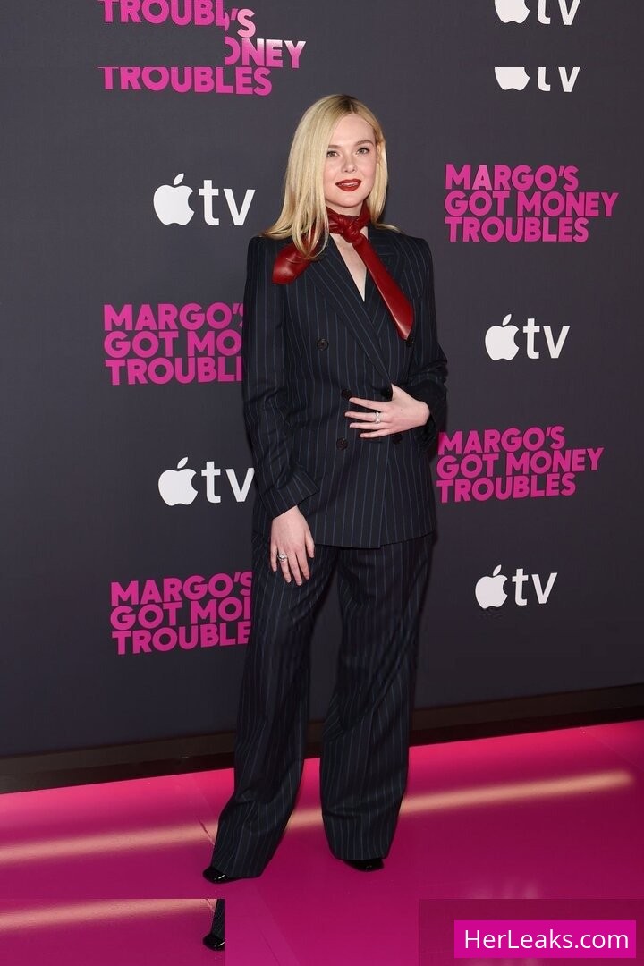 Elle Fanning - Image 13