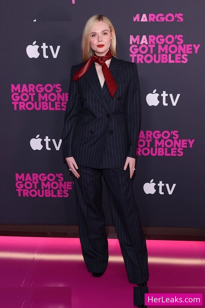 Elle Fanning - Image 12