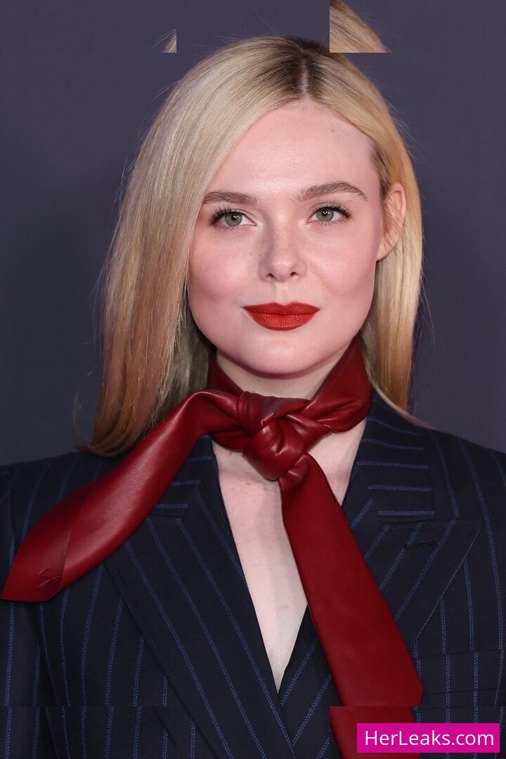 Elle Fanning - Image 5