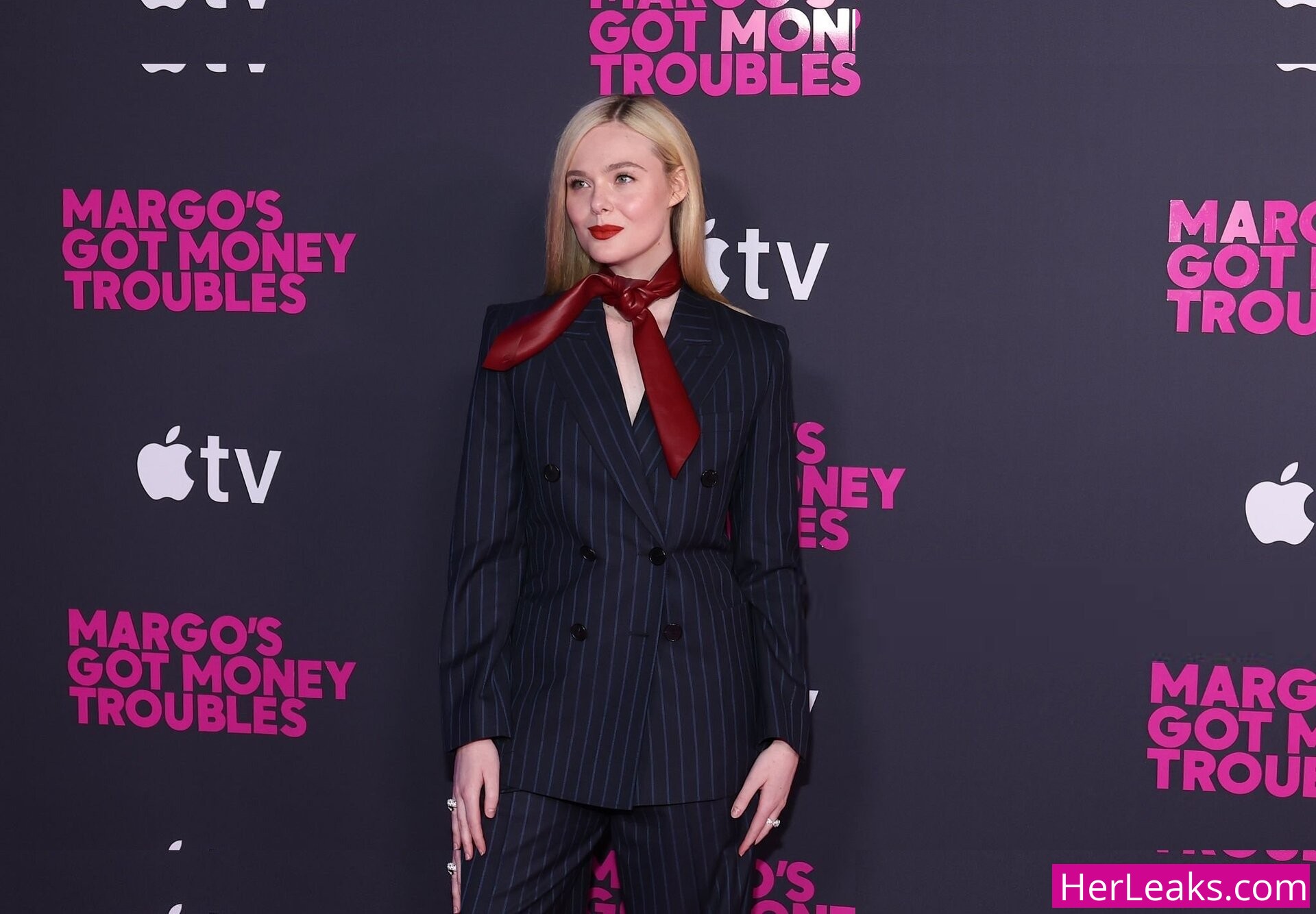 Elle Fanning - Image 3