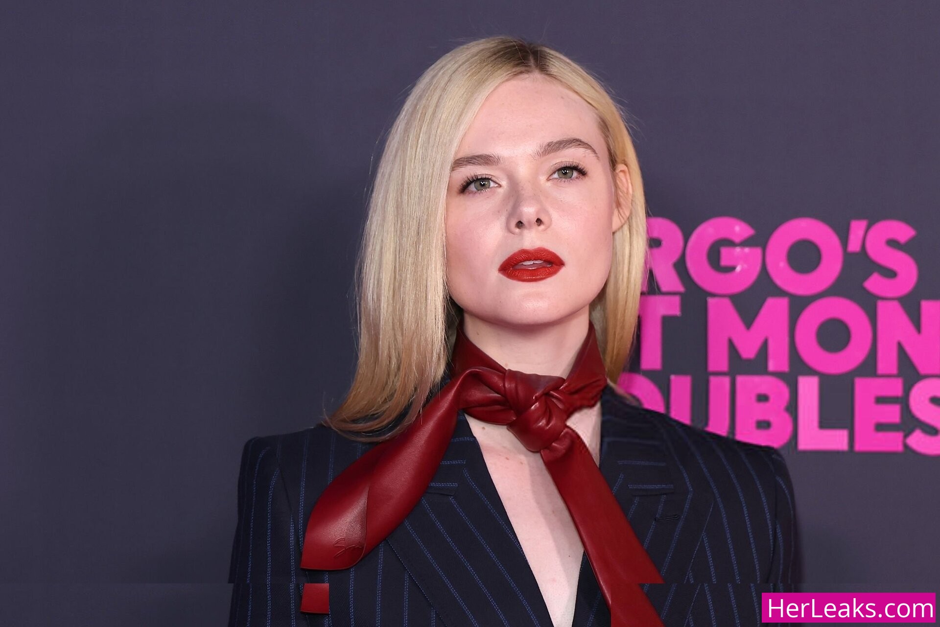 Elle Fanning - Image 2
