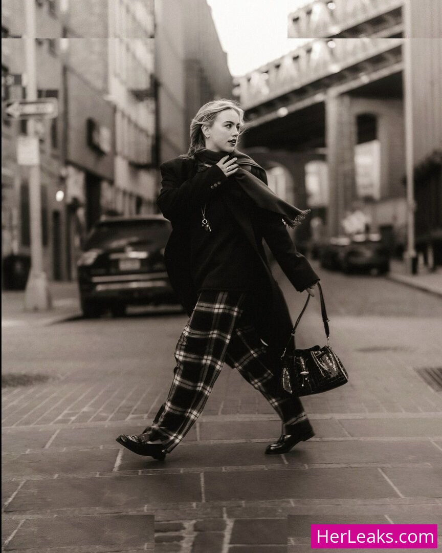 Emma Brooks - Image 163