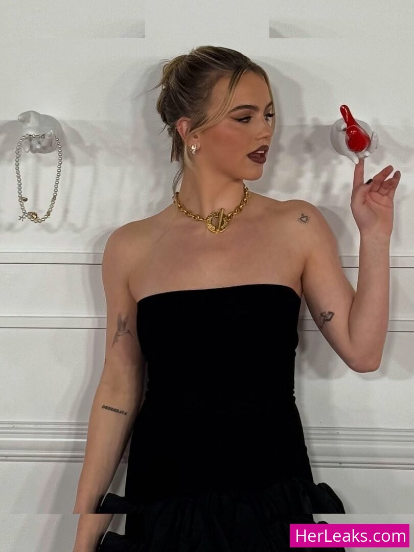 Emma Brooks - Image 135