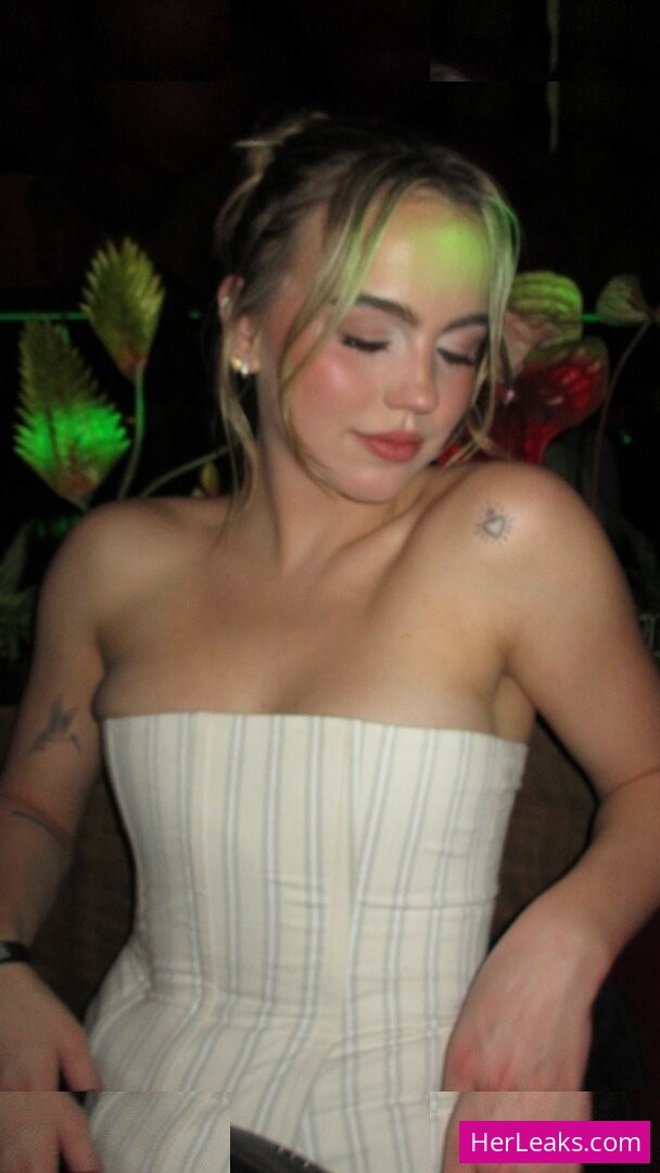 Emma Brooks - Image 122