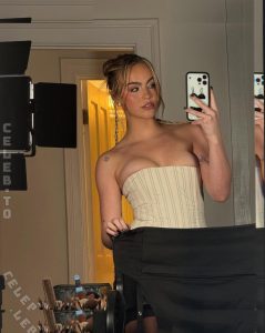 Emma Brooks - Image 115