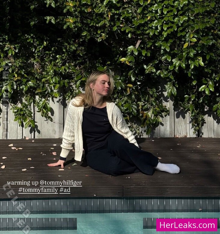 Emma Brooks - Image 110