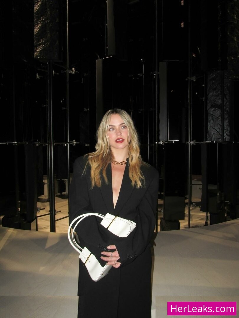Emma Brooks - Image 51