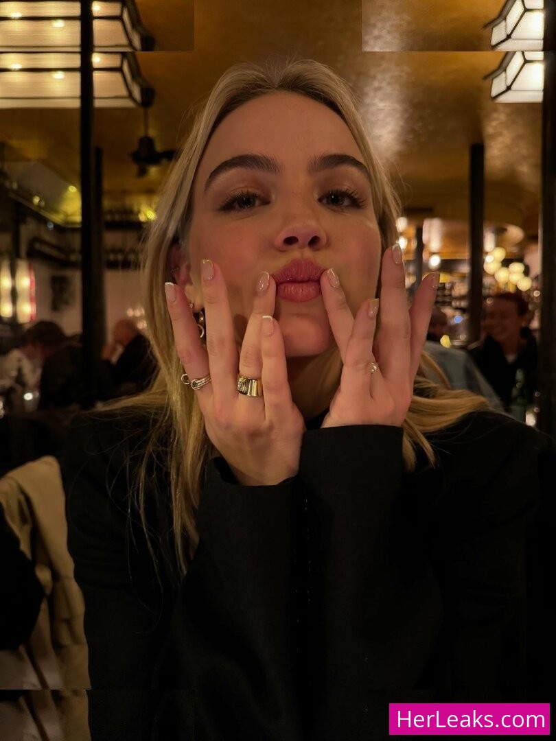 Emma Brooks - Image 41