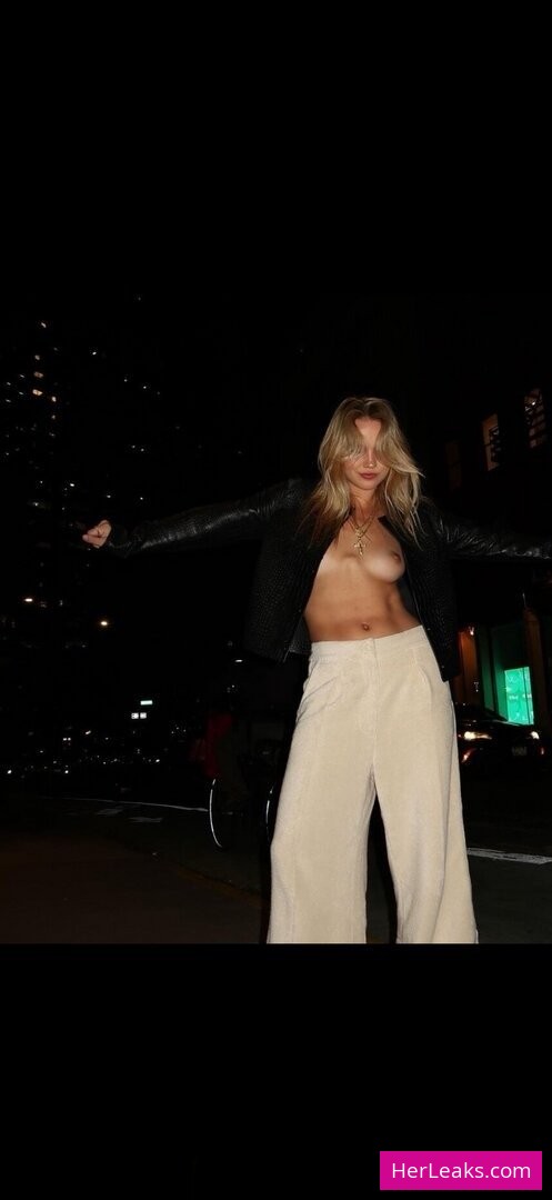 Emma Brooks - Image 17