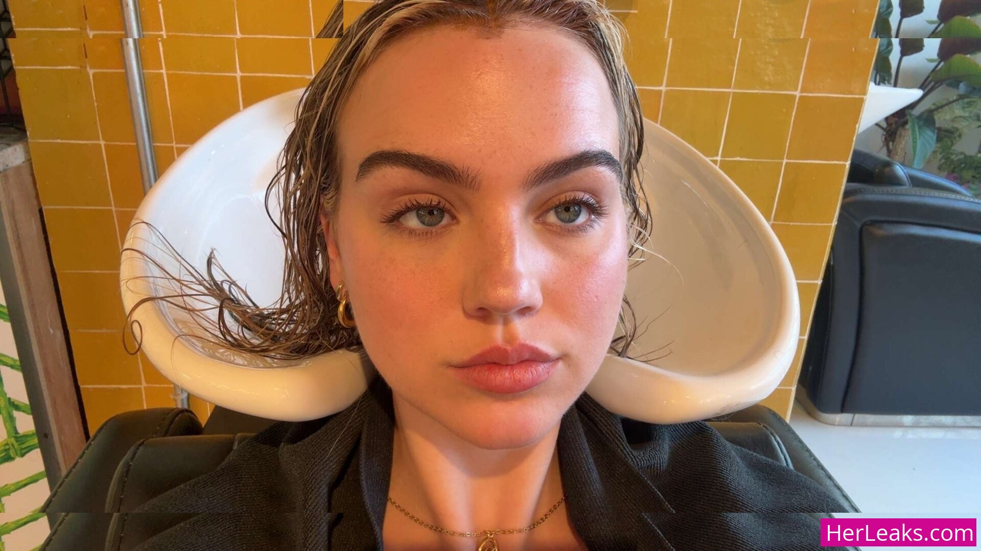 Emma Brooks - Image 13