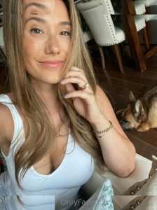 Eva Lovia - Image 93