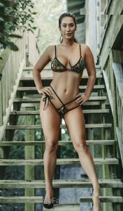 Eva Lovia - Image 31