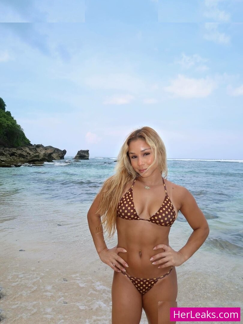 Flávia Saraiva - Image 163