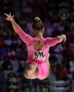 Flávia Saraiva - Image 143