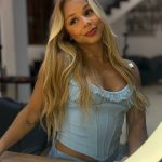 Flávia Saraiva - Image 119