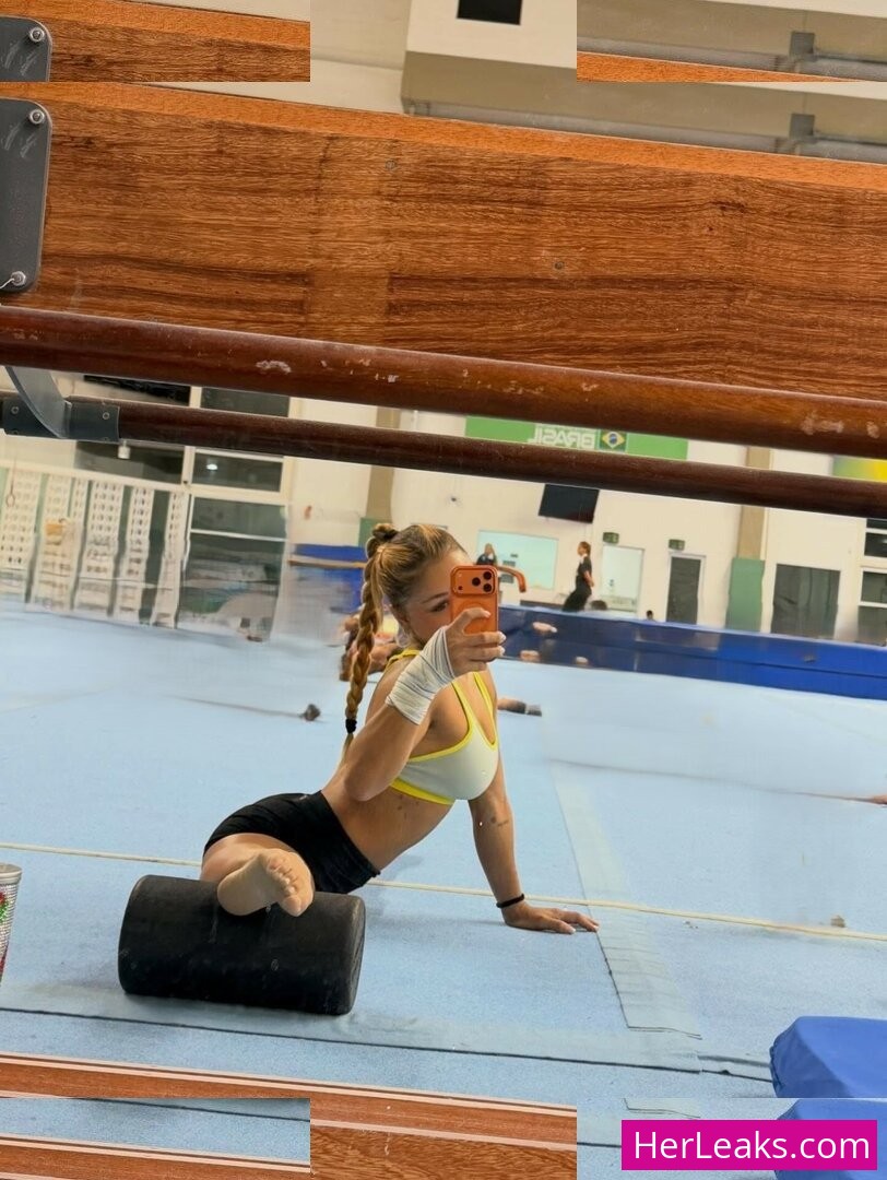 Flávia Saraiva - Image 42