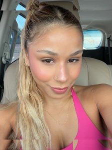 Flávia Saraiva - Image 41