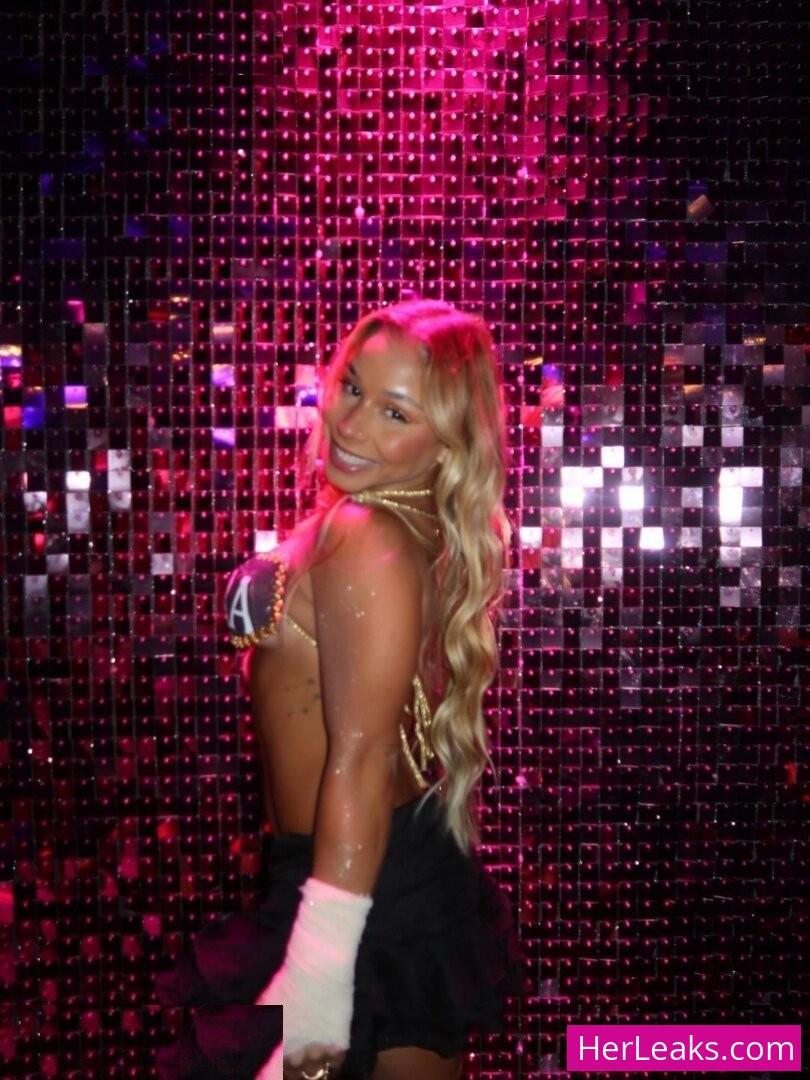 Flávia Saraiva - Image 39