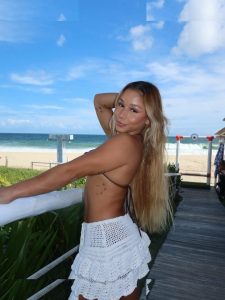 Flávia Saraiva - Image 38