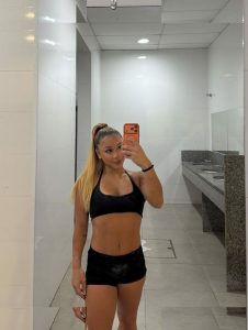 Flávia Saraiva - Image 16