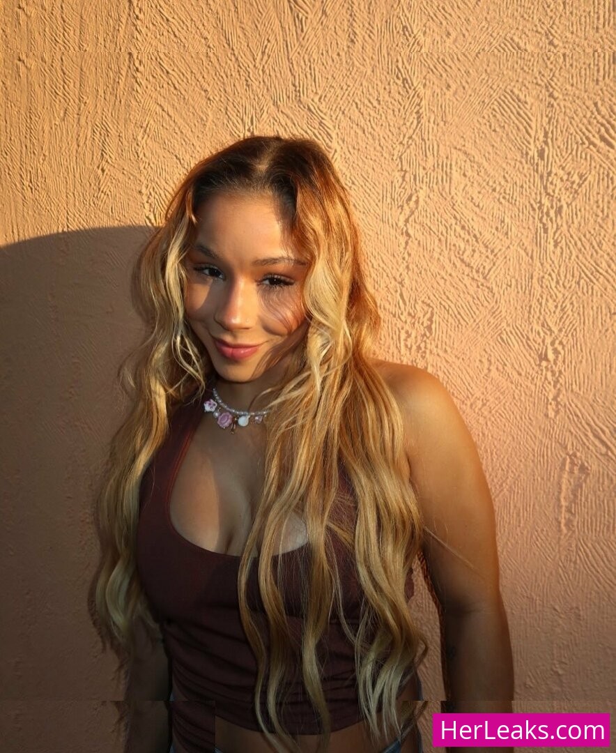 Flávia Saraiva - Image 15