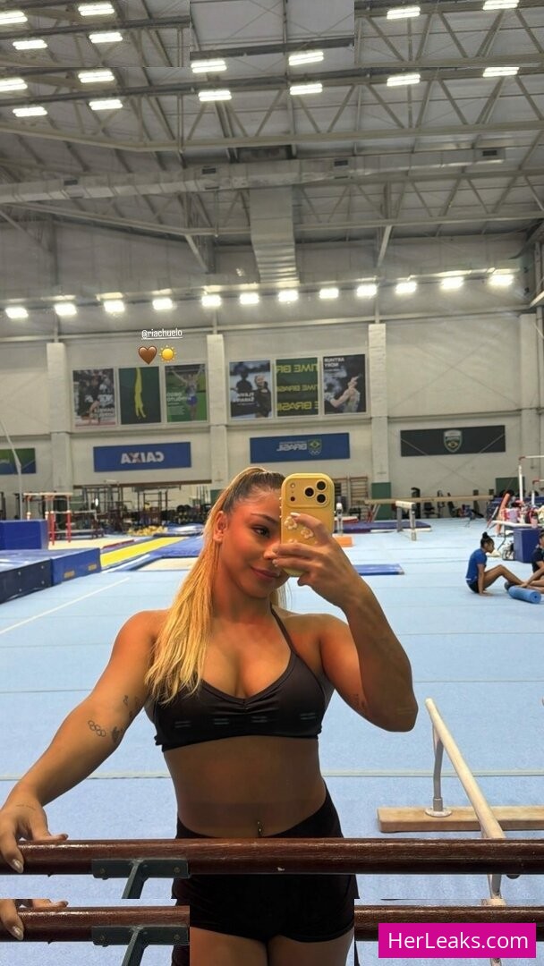 Flávia Saraiva - Image 10