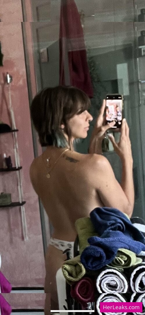 Gabbie Hanna - Image 189