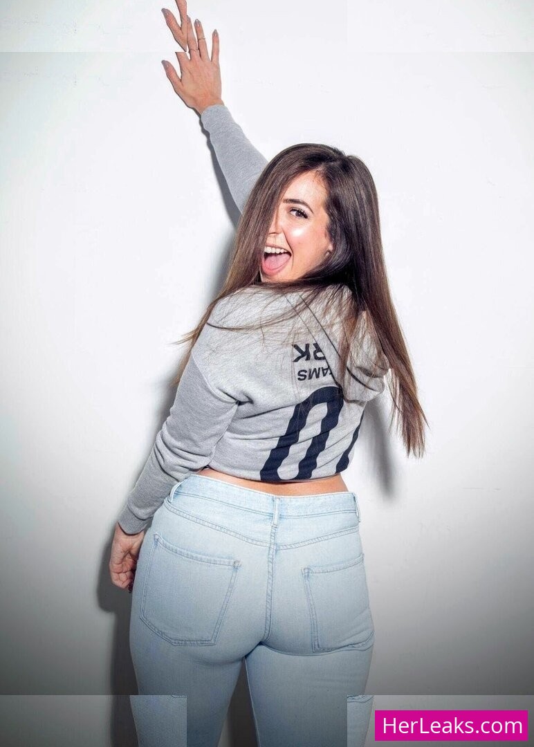 Gabbie Hanna - Image 162