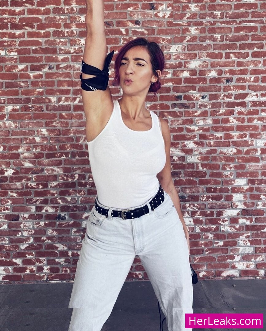 Gabbie Hanna - Image 152