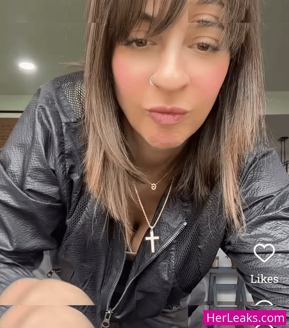 Gabbie Hanna - Image 132
