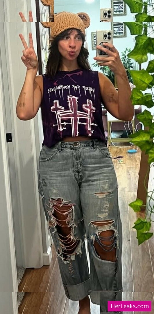 Gabbie Hanna - Image 115