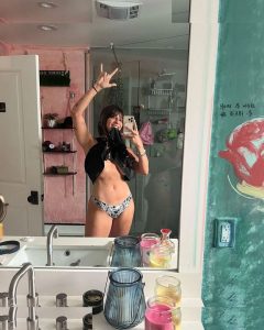 Gabbie Hanna - Image 113