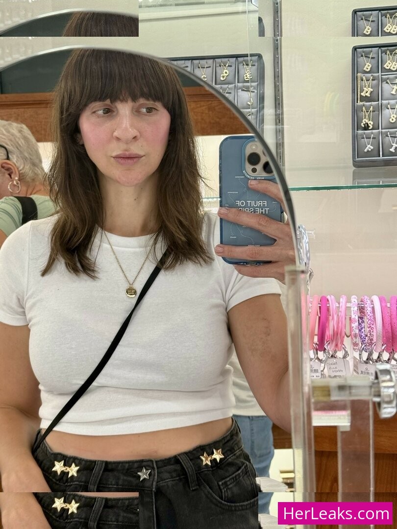 Gabbie Hanna - Image 96