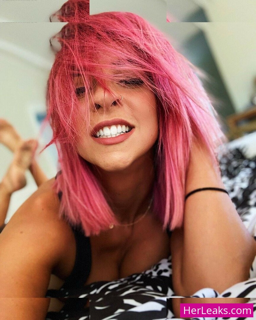 Gabbie Hanna - Image 72