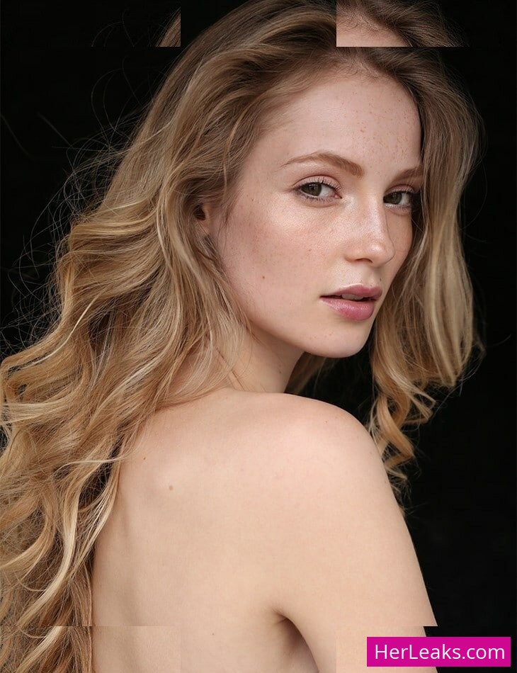 Hannah Dodd - Image 129
