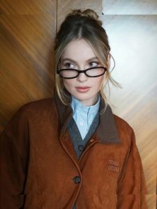 Hannah Dodd - Image 52