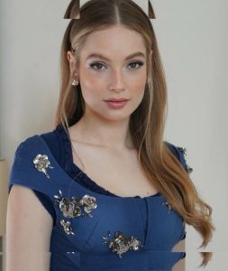 Hannah Dodd - Image 50
