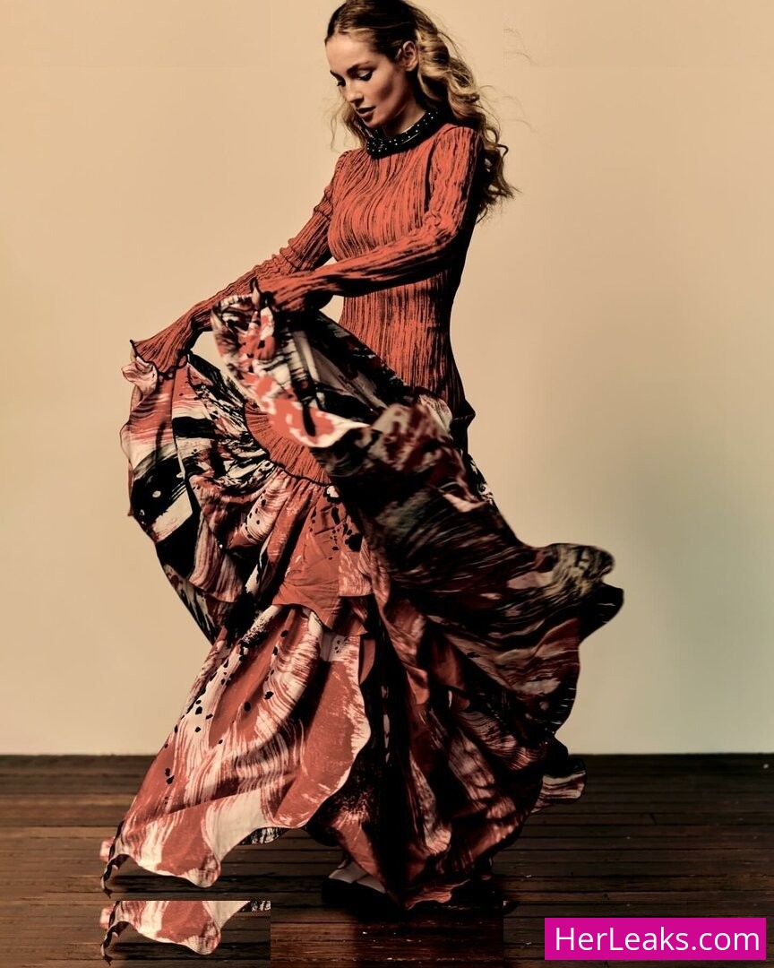 Hannah Dodd - Image 14