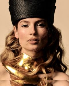 Hannah Dodd - Image 13